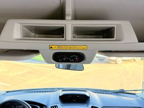 Used 2018 Ford Transit 150 XLT image 39