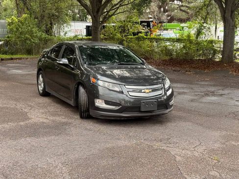 Used 2014 Chevrolet Volt Premium w/ Premium Trim Package FWD image 3