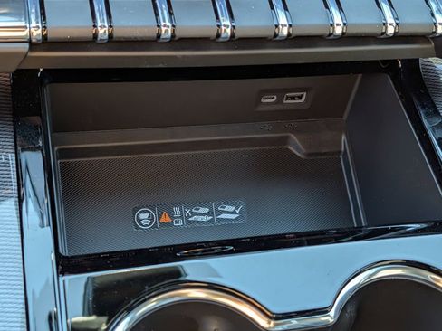 New 2026 GMC Yukon XL Elevation AWD/4WD image 54