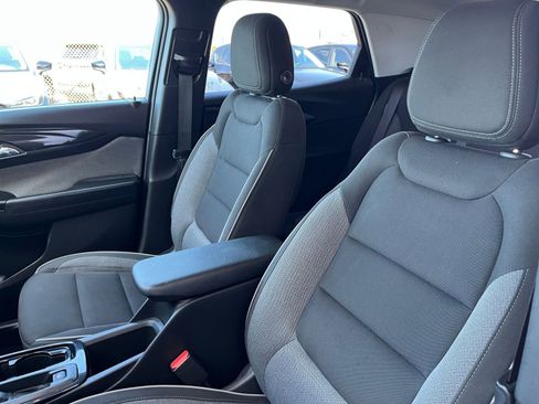 Used 2025 Chevrolet TrailBlazer LT image 33
