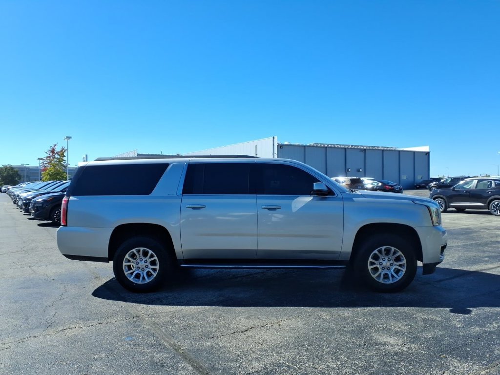 Used 2019 GMC Yukon XL SLT w/ Open Road Package AWD/4WD image 4