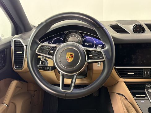 Certified 2022 Porsche Cayenne AWD/4WD image 20