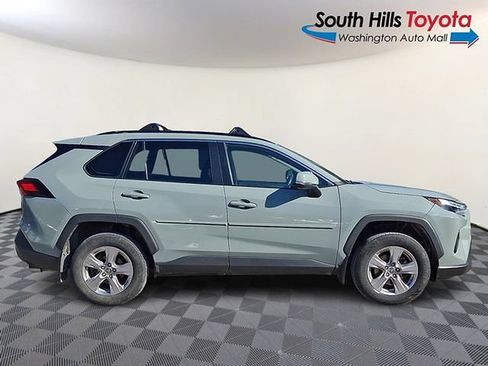 Used 2022 Toyota RAV4 XLE AWD/4WD image 7
