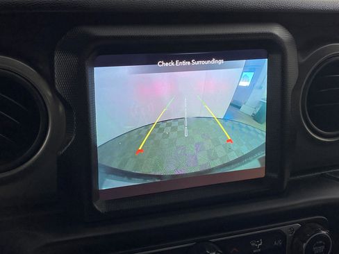 Used 2021 Jeep Wrangler Unlimited Sport image 26