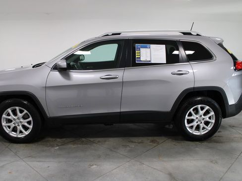 Used 2018 Jeep Cherokee Latitude image 6