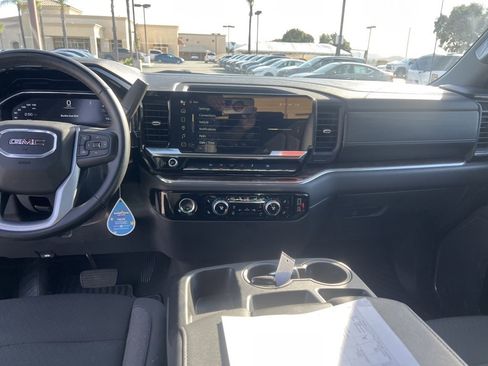Used 2024 GMC Sierra 1500 Elevation image 21