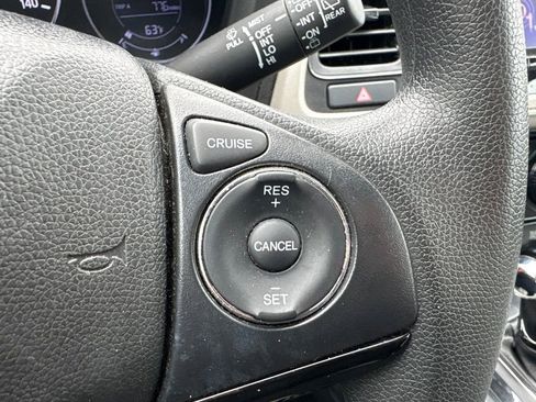 Used 2020 Honda HR-V LX image 8