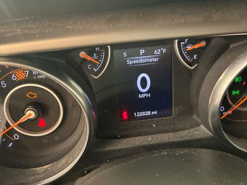 Used 2018 Jeep Wrangler Unlimited Sport S AWD/4WD image 13