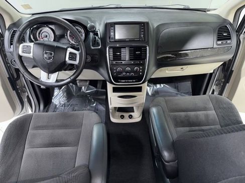 Used 2017 Dodge Grand Caravan SE w/ Power Window Group image 15