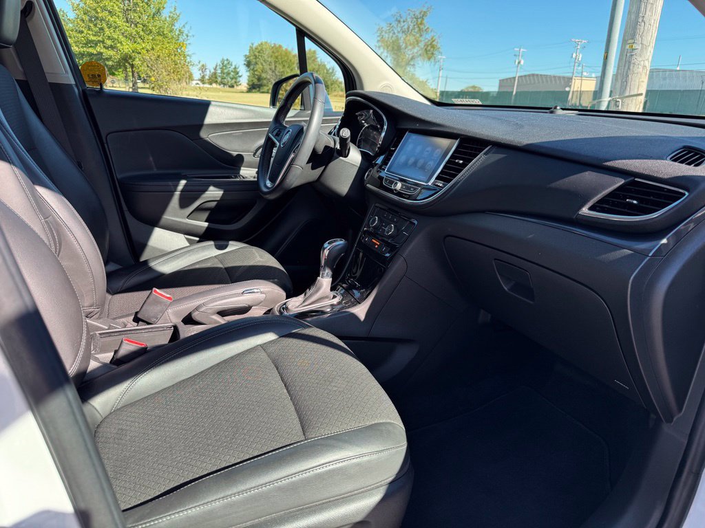 Used 2020 Buick Encore Preferred FWD image 11