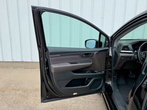 Used 2018 Honda Odyssey Touring image 15