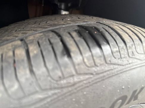 Used 2025 Kia Carnival image 30