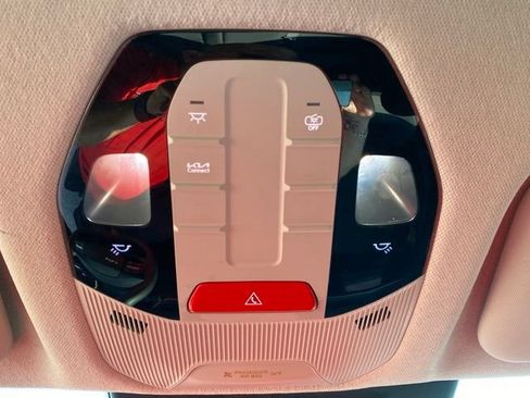Used 2025 Kia K4 FWD image 19