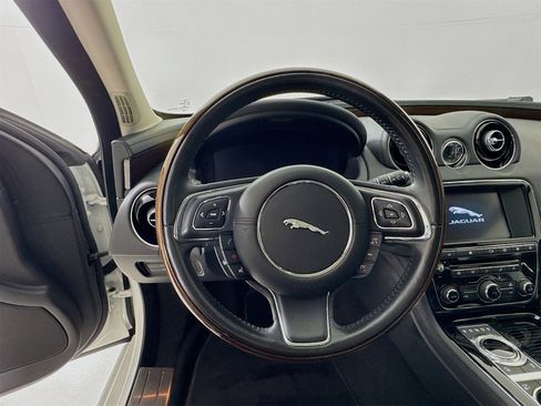 Used 2017 Jaguar XJ R-Sport image 12