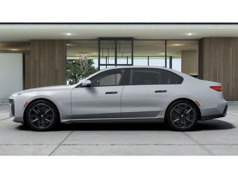 New 2026 BMW 740i w/ Executive Package image 3