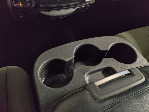 Used 2021 RAM 1500 Classic SLT image 26