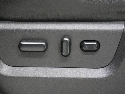 Used 2015 Ford F250 Lariat w/ Lariat Ultimate Package image 11