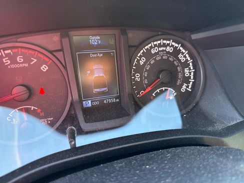 Used 2019 Toyota Tacoma SR w/ SR Convenience Package RWD image 8