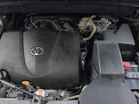 Used 2018 Toyota Highlander Plus image 30