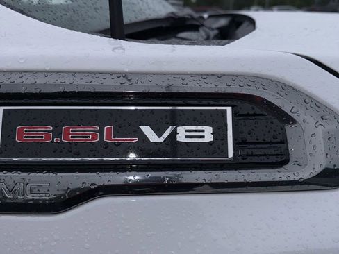 Used 2022 GMC Sierra 2500 AT4 w/ AT4 Premium Plus Package AWD/4WD image 3