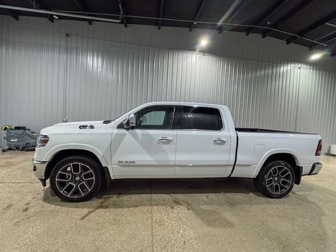 Used 2022 RAM 1500 Limited AWD/4WD image 2