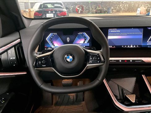 Used 2025 BMW X3 xDrive30i w/ Premium Package image 8