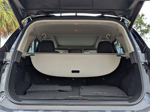 Used 2023 Nissan Rogue SV w/ SV Premium B Package FWD image 29