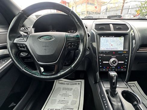 Used 2017 Ford Explorer Platinum AWD/4WD image 11