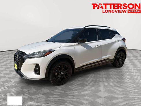 Used 2023 Nissan Kicks SR FWD image 4