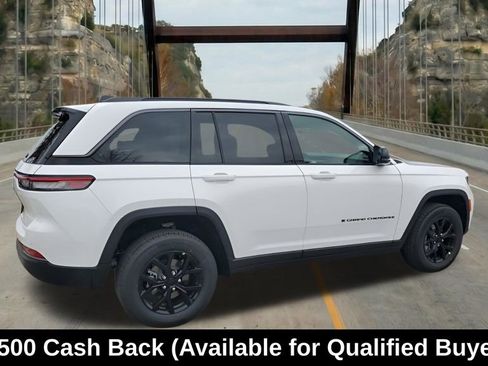 New 2026 Jeep Grand Cherokee Altitude RWD image 11