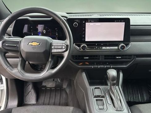 Used 2023 Chevrolet Colorado W/T RWD image 11