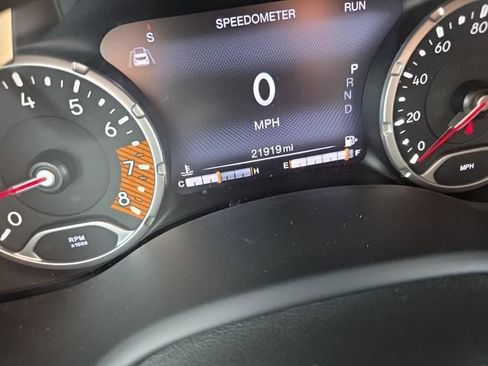 Used 2022 Jeep Renegade Trailhawk AWD/4WD image 7