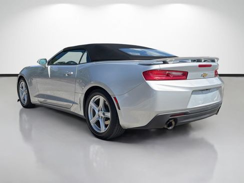 Used 2018 Chevrolet Camaro LT RWD image 5
