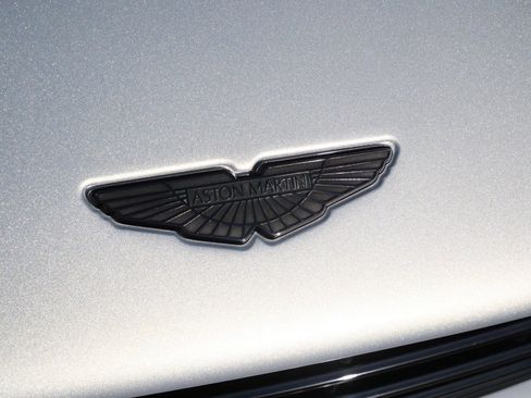 Used 2022 Aston Martin DB11 Volante image 15