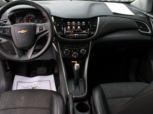 Used 2021 Chevrolet Trax LT image 33