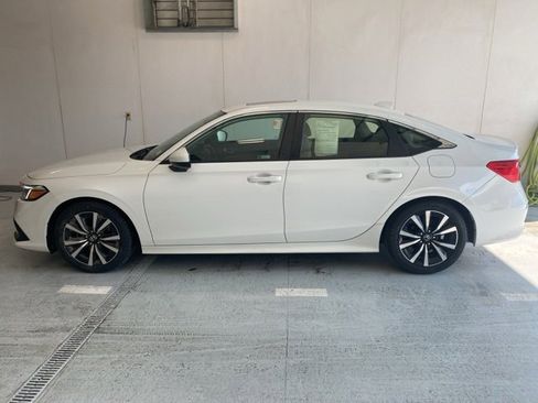 Used 2022 Honda Civic EX image 8