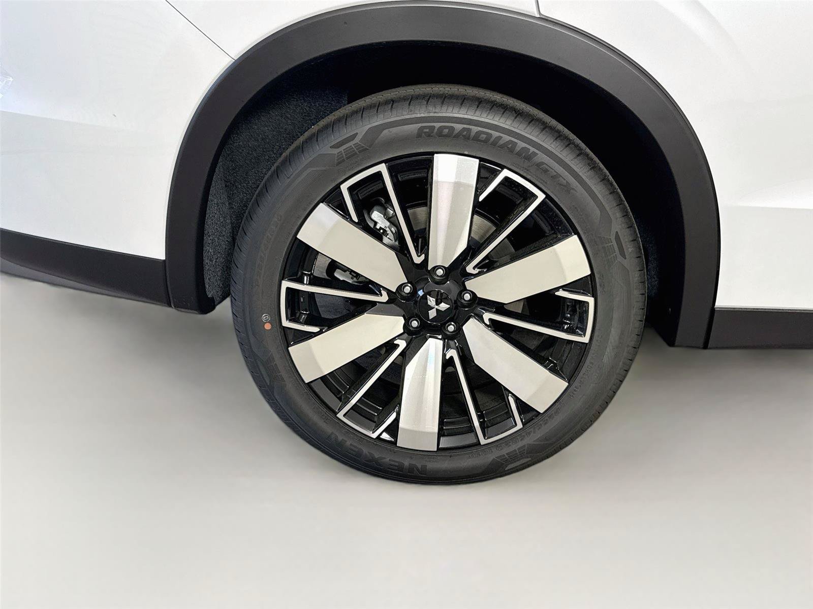 New 2026 Mitsubishi Outlander SE FWD image 31