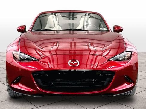 Used 2021 MAZDA MX-5 Miata RF Grand Touring RWD image 3