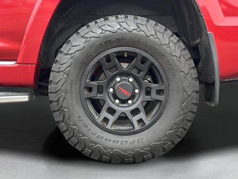 Used 2020 Toyota 4Runner Limited image 12