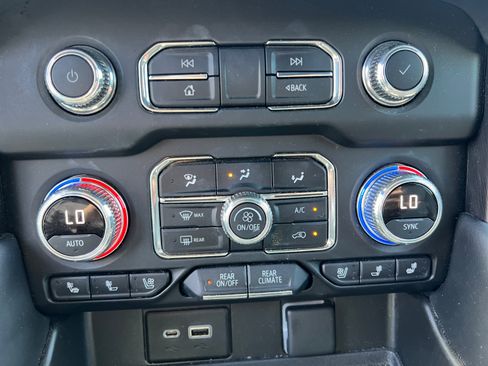 Used 2022 GMC Yukon AT4 AWD/4WD image 14