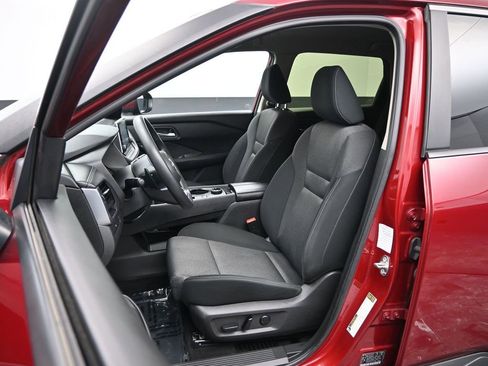 Used 2024 Nissan Rogue SV image 26