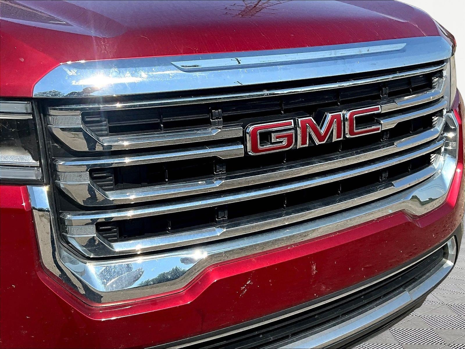 Used 2023 GMC Acadia SLT FWD image 34
