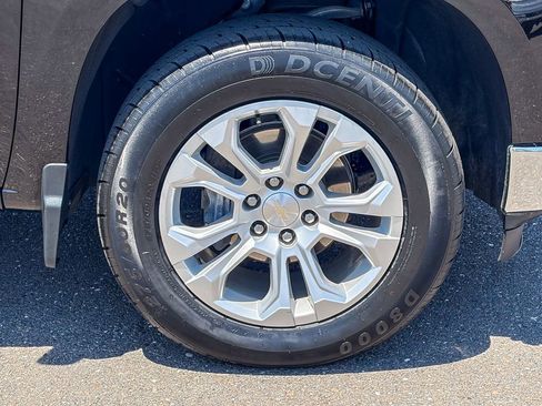 Used 2023 Chevrolet Silverado 1500 LTZ w/ LTZ Premium Package AWD/4WD image 13
