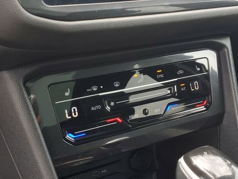 Used 2024 Volkswagen Tiguan SE R-Line image 20