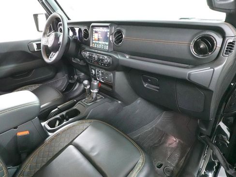 Used 2023 Jeep Wrangler Unlimited Sahara AWD/4WD image 34