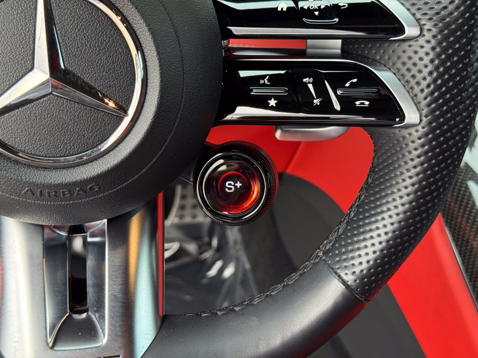 Used 2022 Mercedes-Benz SL 55 AMG 4MATIC image 35