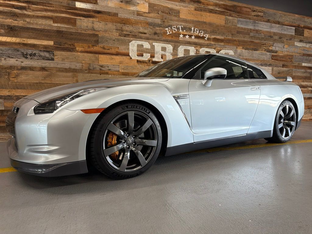 Used 2009 Nissan GT-R Premium AWD/4WD image 15