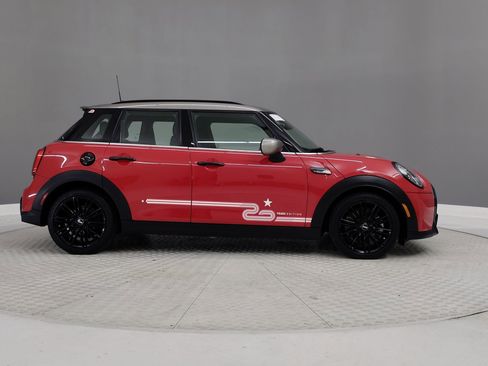 Used 2023 MINI Cooper S image 6