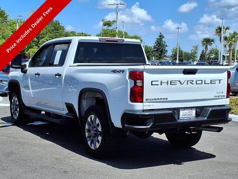 Used 2023 Chevrolet Silverado 2500 Custom AWD/4WD image 5