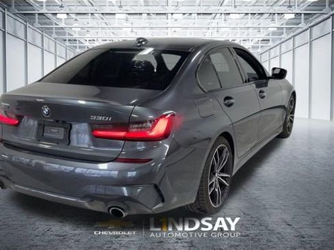 Used 2019 BMW 330i xDrive Sedan w/ Convenience Package image 9